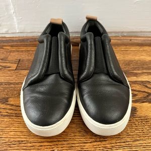 VINCE black leather slip on shoes m. SIZE 36